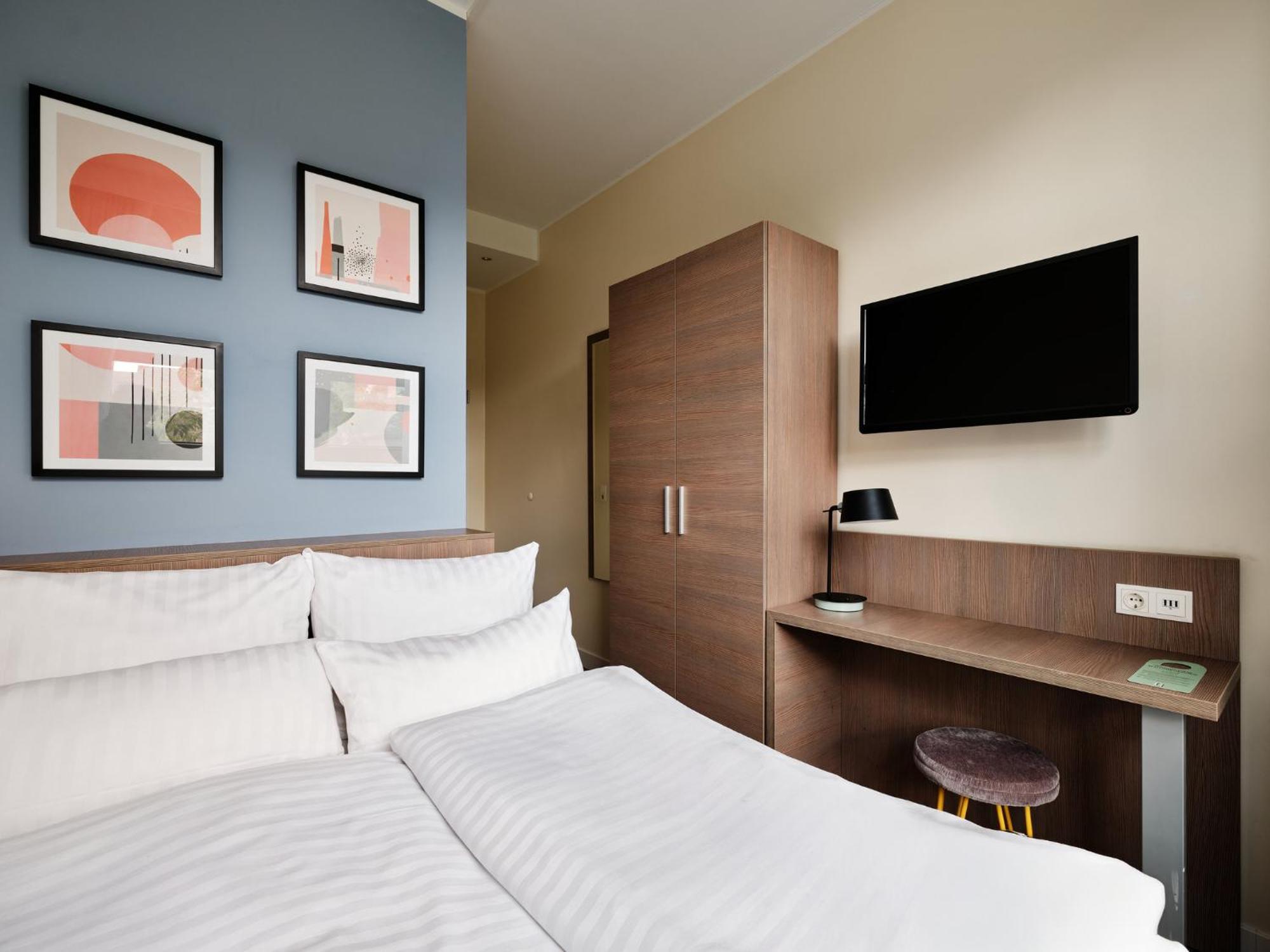 Garner - Schoeneberg By Ihg Hotel