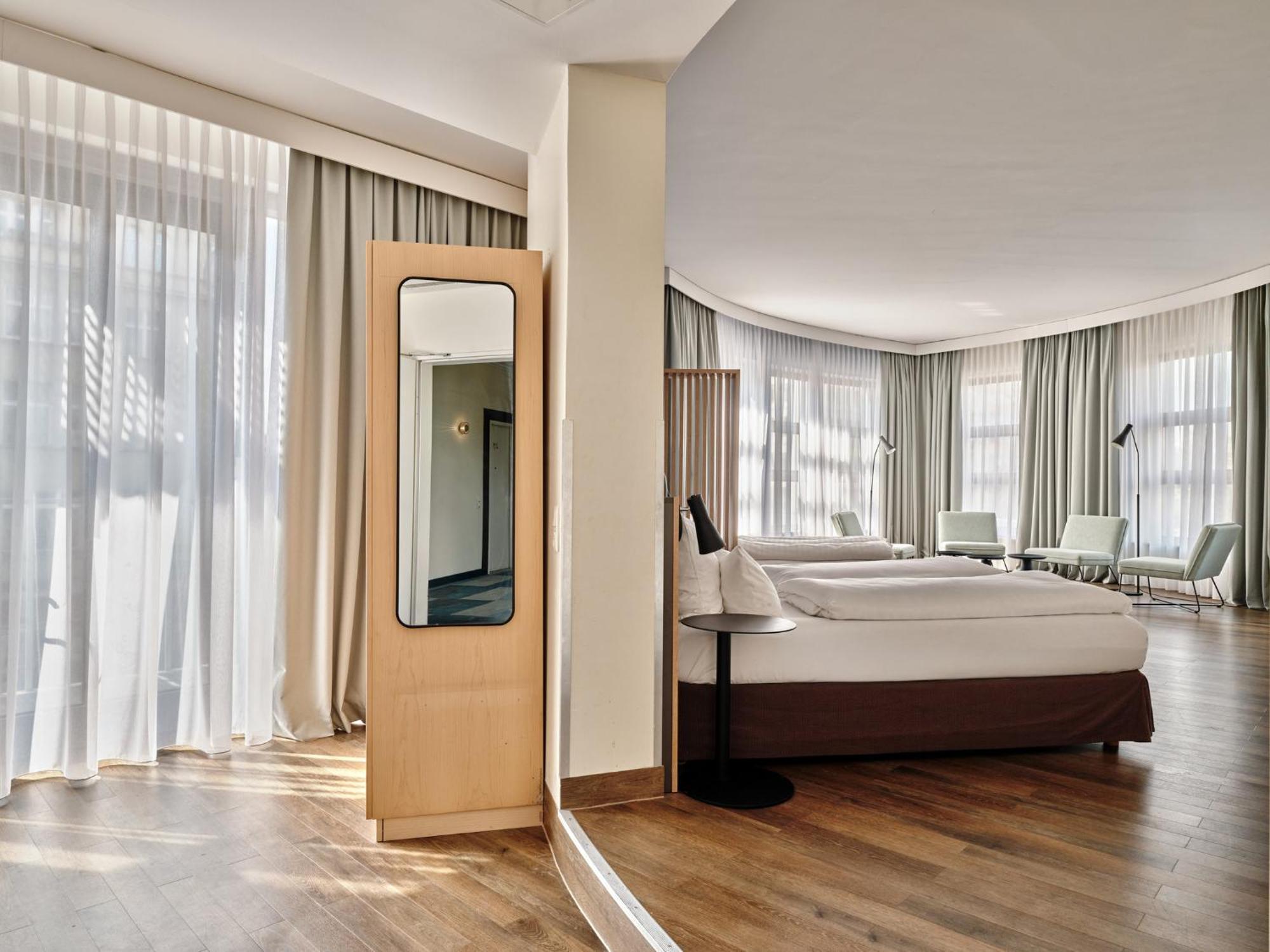 Garner - Schoeneberg By Ihg Hotel 3*
